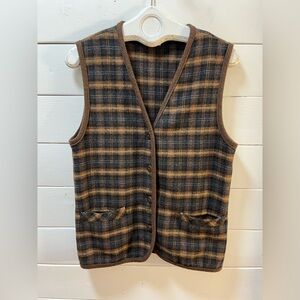 TRIBAL Brown Plaid Sleeveless Vest – Size M